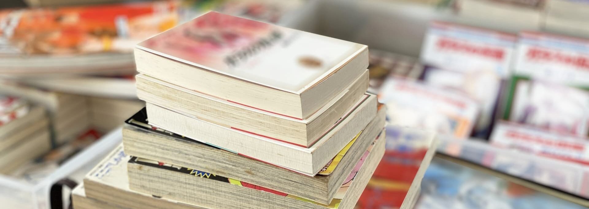 レンタ（Renta!）の電子書籍サービス画面イメージ。会員登録後すぐに作品を選び、スマホやPCで読み始められる入門者向けの利用イメージ。